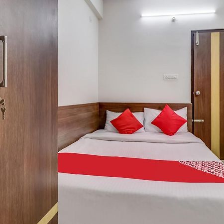 Oyo 81895 Nr Homes Бангалор Екстериор снимка