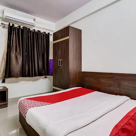 Oyo 81895 Nr Homes Бангалор Екстериор снимка