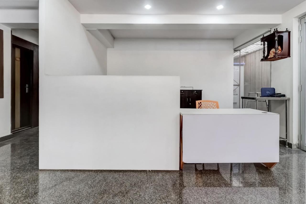 Oyo 81895 Nr Homes Бангалор Екстериор снимка