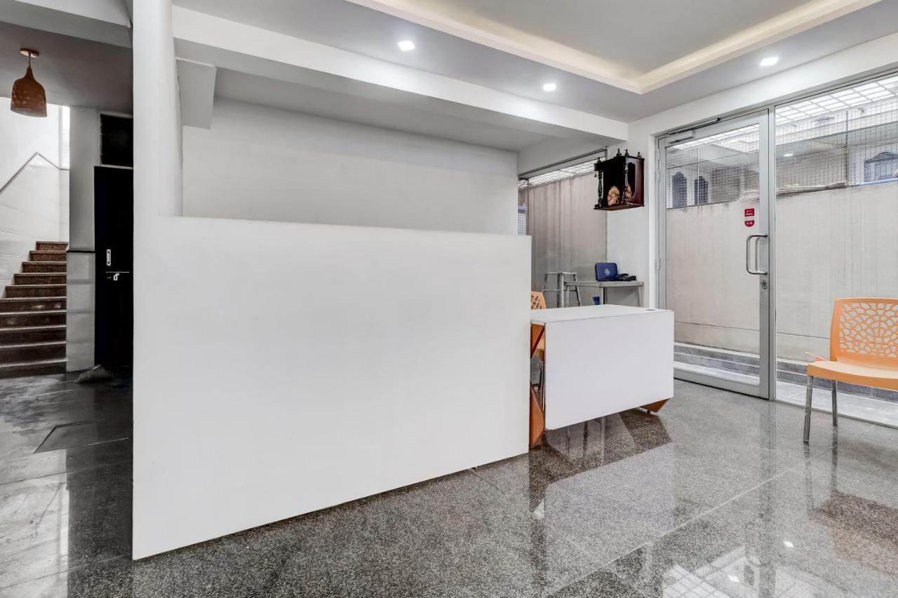 Oyo 81895 Nr Homes Бангалор Екстериор снимка