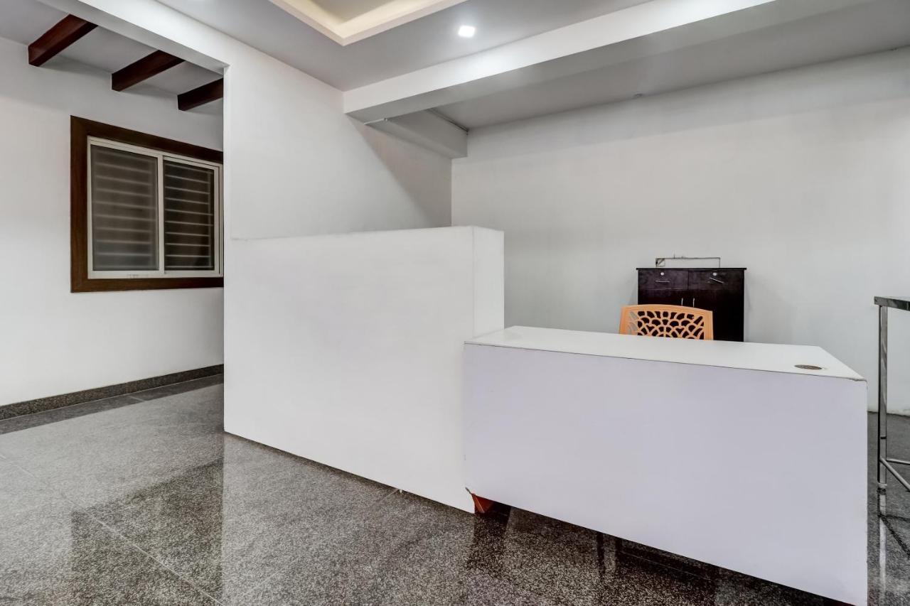 Oyo 81895 Nr Homes Бангалор Екстериор снимка