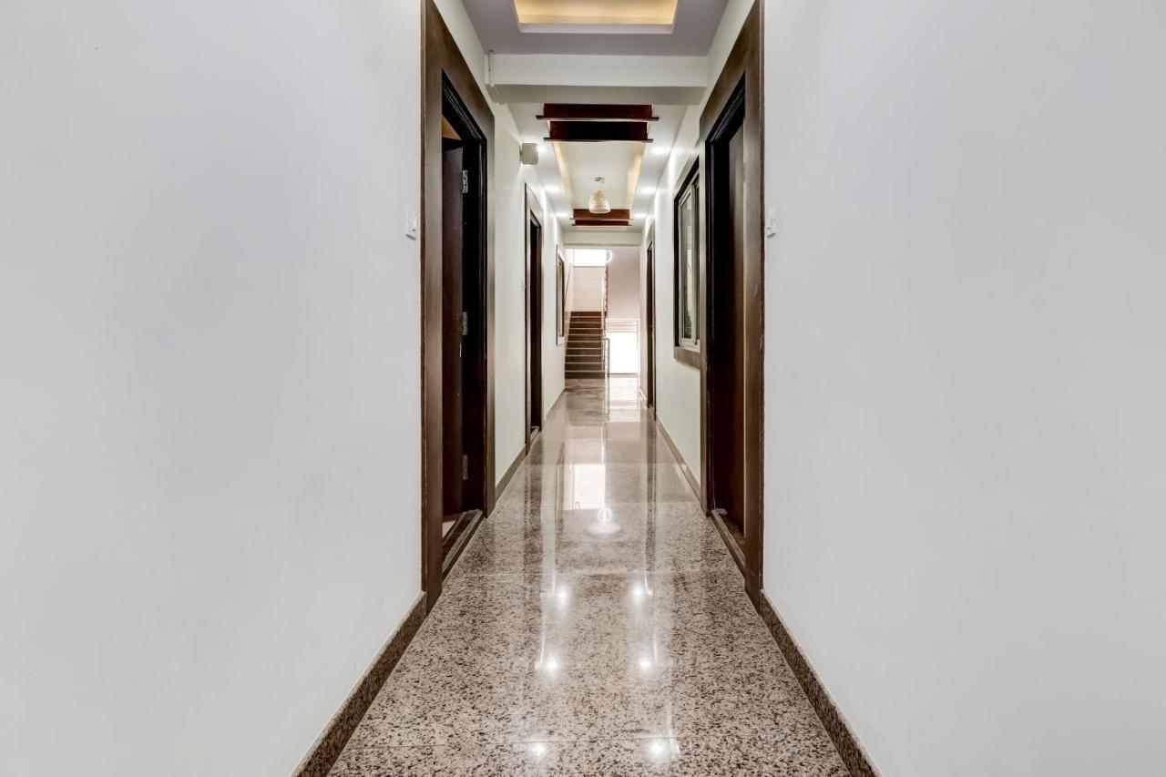Oyo 81895 Nr Homes Бангалор Екстериор снимка